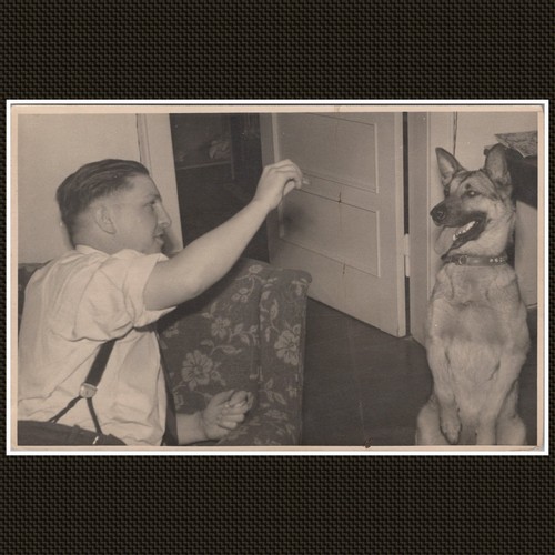 Man playing with - playing, german